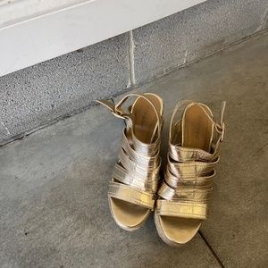 Gold Wedges